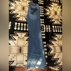 Seven for all Mankind size 27 dojo jeans.